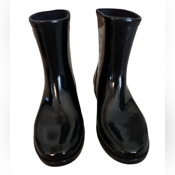 MICHAEL KORS BENJI RAIN BOOTIE/BOOTS BLACK w/ GOLD LOGO Size 8 - Picture 3 of 10